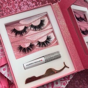 Pink Eyelash Gift Set With Glue And Tweezers